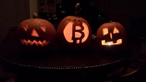 scarrbondale's tweet photo. #bitcoinween @niccary
#ilovecandy & #bitcoin
*Retweet* for $500 win to be donated to @Keepod projects http://t.co/W3SuFYHIJe
