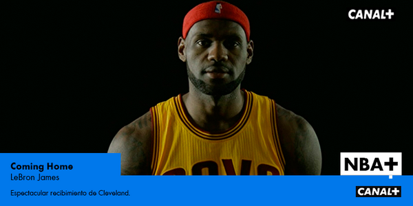 MovistarNBA's tweet photo. La presentación de los CAVS fue de película.Digna de volver a ver. VÍDEO: http://t.co/m4O1xatjaj 
#dormiresdecobardes http://t.co/fxuj1ctXLu