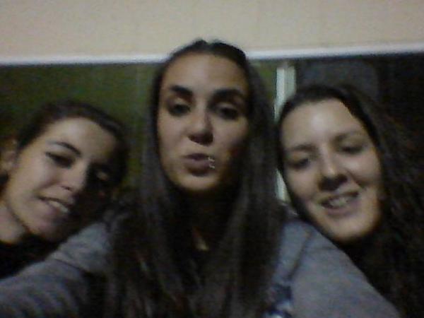 Sarita_noez's tweet photo. Seguimos por Talaveraaaaa 💪💪😘😘 @patipat3a  @RebecotisAlba http://t.co/x9i5YWiJAl