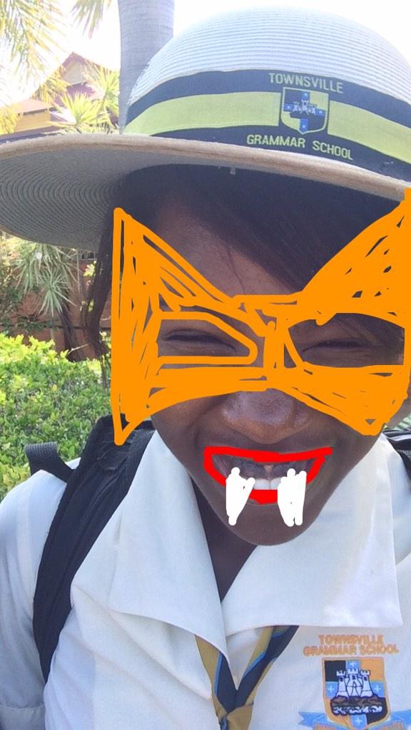 Voluptolu_diva's tweet photo. #HappyHalloween babes!!! Hehehe so major and cute! http://t.co/U7BHHeqSP2