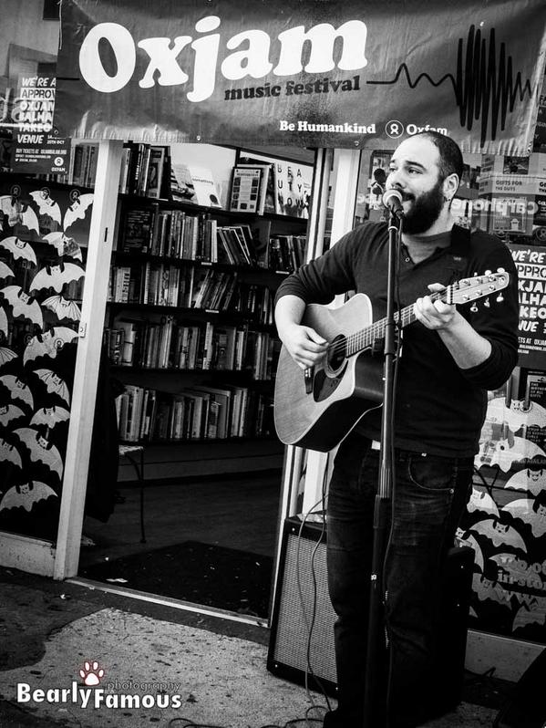 gianlucablanket's tweet photo. @Oxjam_Balham was great fun with the best people!
Thanks @bearlyfamous for making me look cooler than I actually am. http://t.co/2QljP27ABa