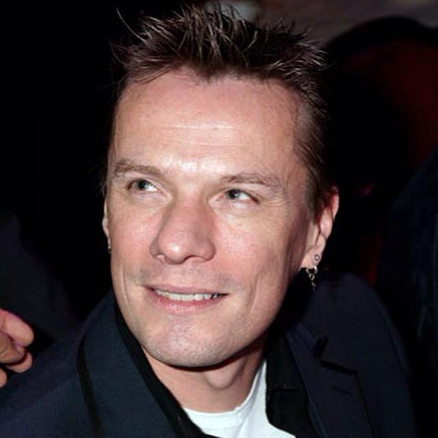 Happy 53rd Birthday to one of the best drummers, Larry Mullen Jr!!    by 19... 