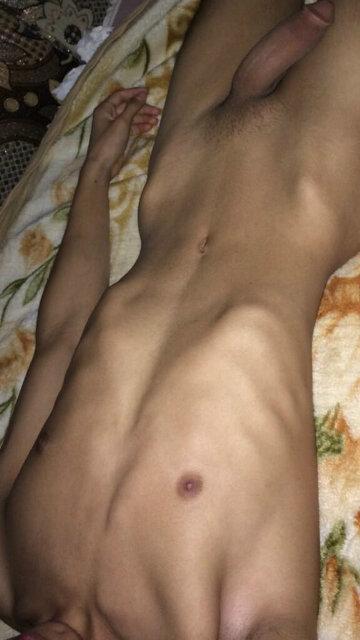 gdga_08434's tweet photo. ميين يجلس فوقي ويتمحننن http://t.co/P2Rd5oNuno
