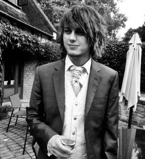 Happy Birthday, Ben Bruce! c: 