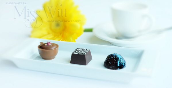 ChocolateMsWitt's tweet photo. Preview of photo shoot #H20 petit fours @michelrouxjr  @TracyHantsFare @NFBP @JamesSteen100 @KeylinkLtd @Propertyshe http://t.co/6F9a3SUu61