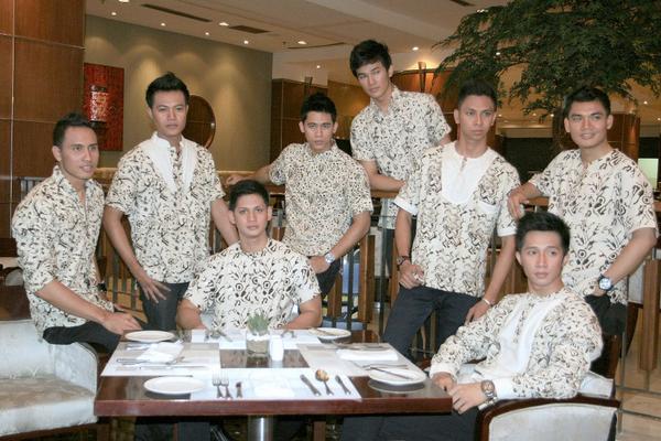 indotopmodel_'s tweet photo. #MichaelSteven @weka_lombok @ardielmosta #AkbarHambali @syarief5 @dionRap @RulyabiiMargana @a_ketum #batik #man #indo http://t.co/4jQzzsH1Ag