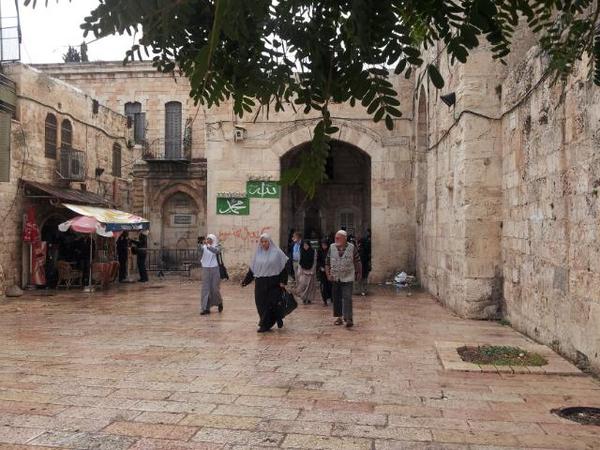 Marwa_101's tweet image. الان دخلنا المسجد الاقصى، وسمح فقط للنساء بدون تحديد اعمار وللرجال فوق الخمسين