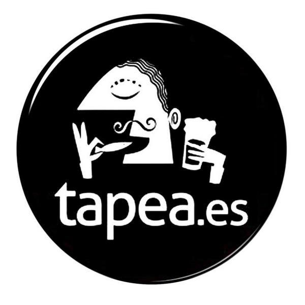 TAPEApuntoEs's tweet photo. ¿Cual te gusta más? ¿Logo tradicional o Logo minimalista? (RT tradicional) (Fav minimalista) ¿Qué opinas? http://t.co/xWg2ihMiEu