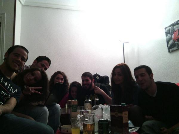 SanRodriguez96's tweet photo. Esos novatos guapos @Egoitz22garcia @Paulamu96 @_LaurenAbella @Pablo_JuradoMou @mpalmero16 http://t.co/L4JSGZux7E