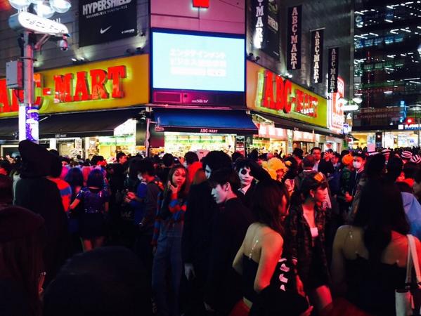【画像】　現在の渋谷の様子がヤバイ　ハロウィンのコスプレしたリア充達で溢れかえる 