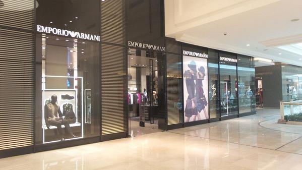 TheSurteeGroup's tweet photo. Our Paul Smith and Emporio Armani stores are now open at @HPCHydePark http://t.co/PsAult0Qv9