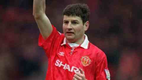 Happy 49th birthday Denis Irwin!
Was my favourite player in late 90s even in era of Cantona and co!  