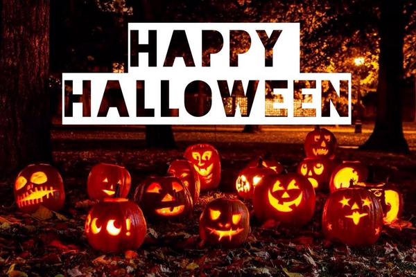 La_CacheLounge's tweet photo. #HappyHalloween from La Cache! Join us tonight for our petrifying party in #fancydress to get a drink on the house! http://t.co/KakModQjlX