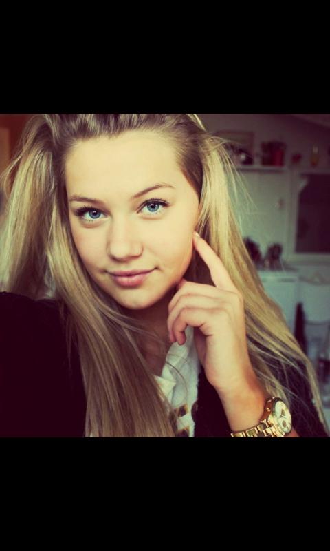 InstituutoEmily's tweet photo. "@InstitutoLuci: Ayudadme a elegir porfí (: 
#RT: La primera
#FAV: La segunda http://t.co/pcQH6ZYKwh"