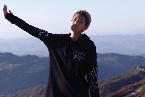 xitsmayaax's tweet photo. OHHH BTW
#HappyBirthdayWillowSmith 
My EVERYTHING ❤️❤️❤️❤️❤️ http://t.co/8qbXUrXdI0