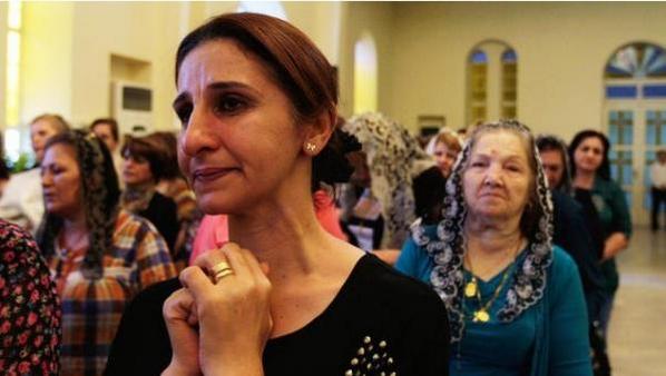 La religion la plus persécutée au monde? Le christianisme  slate.fr/story/93959/ch… via @slatefr