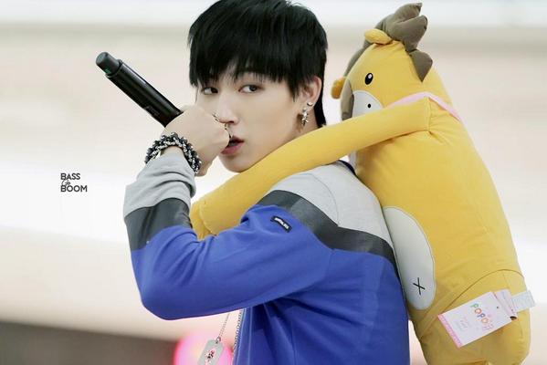 BGB0106's tweet photo. 140706 재범아~ 멋져 멋져 #재범 #JB #GOT7 @Def_soul_JB https://t.co/qp1XRTzSR6 http://t.co/TQCGdnfuLu