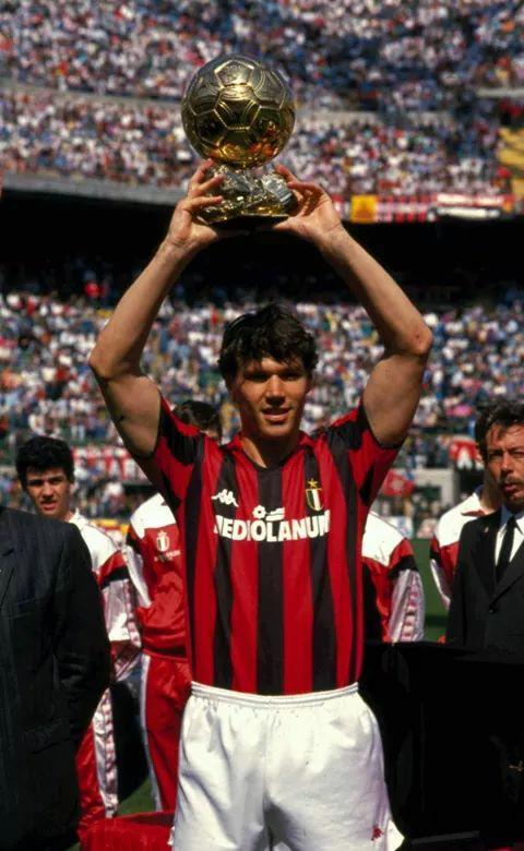 Happy birthday, Selamat Ulang Tahun, Buon
Compleanno Marco Van Basten. Yang ke 50. 