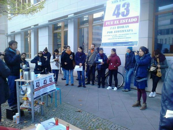 Global132's tweet photo. We'll be covering the 43 hours of rally outside the Mexican embassy in Berlin with the HT #BerlinConAyotzi http://t.co/mO9EBQvRrN