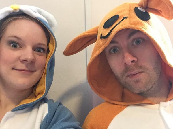 lomadia's tweet photo. Owl's back! And I'm joined by a friendly kangaroo! http://t.co/FLhADLtHz9