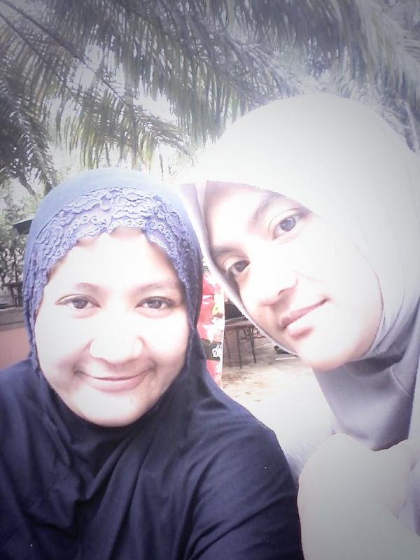 aloetha's tweet photo. @Rna_ken2 @RoomEmpty bersama kalian http://t.co/9DY6F4c4dr