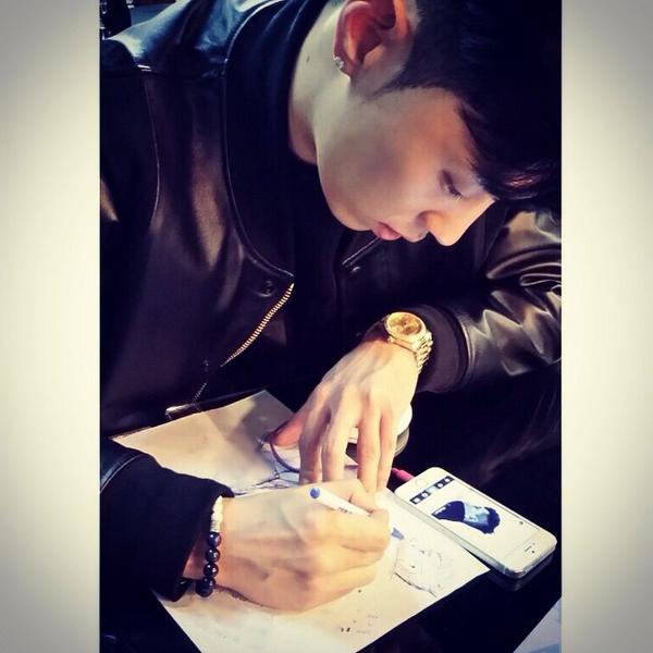 [PIC] Gray is drawing Crush