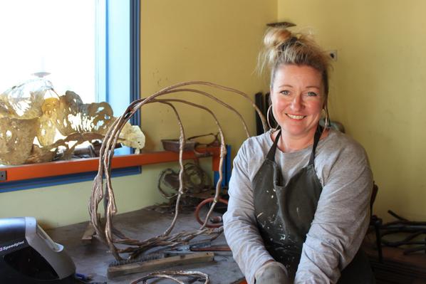 TwoBikes_Art's tweet photo. Great interview with internationally acclaimed artist Camie Lyons, interview soon on Two Bikes website. http://t.co/iEUxVN8yNB