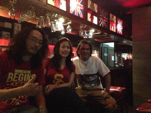 Sambil rehearsal ngupi dulu <a href="/Id_Maharddhika/">IndonesiaMaharddhika</a> w/ <a href="/imanissimo/">IMANISSIMO</a> <a href="/dionMomongan/">dionMomongan</a>