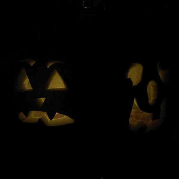 Rupertsmaven's tweet image. Here is the final jack o'lantern product.
#family tradition
#pumpkincarving 
#nopowertools
cc @Taco_Guthrie