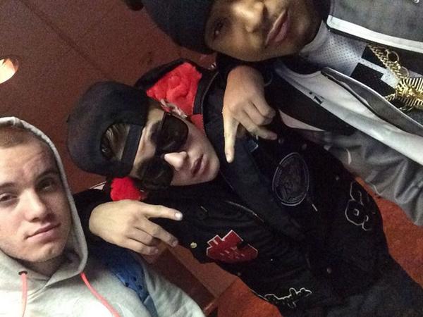 secutebelieber's tweet photo. keep voting Beliebers!
#EMABiggestFansJustinBieber http://t.co/npqyDEV5nJ