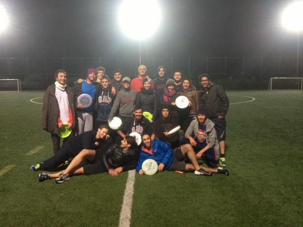 ramsesultimate's tweet photo. Soğuk havaya ve yoğun yağmura rağmen, antrenmanımızı 18 kişiyle yaptık! http://t.co/Az0VZFFkoM