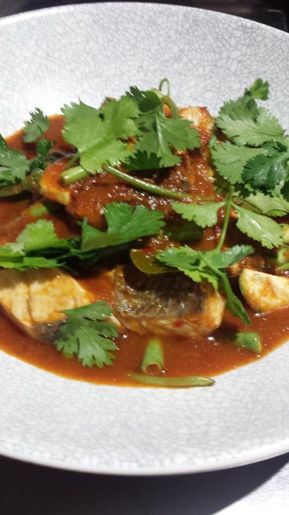 LadyBoyDining's tweet photo. Sour orange curry of mulloway http://t.co/ExZZJwbqEr