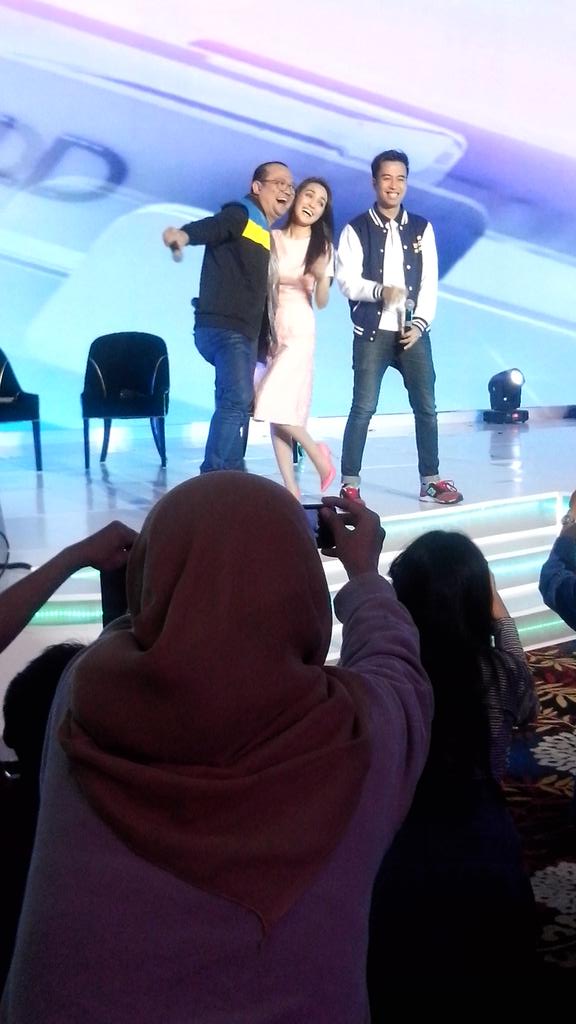 alvinadam's tweet photo. Yeayy RT @tiarkris: @alvinadam @Metro_TV JustAlvinMetroTv #IBX #IBX2014 http://t.co/4Li6mJvQFk