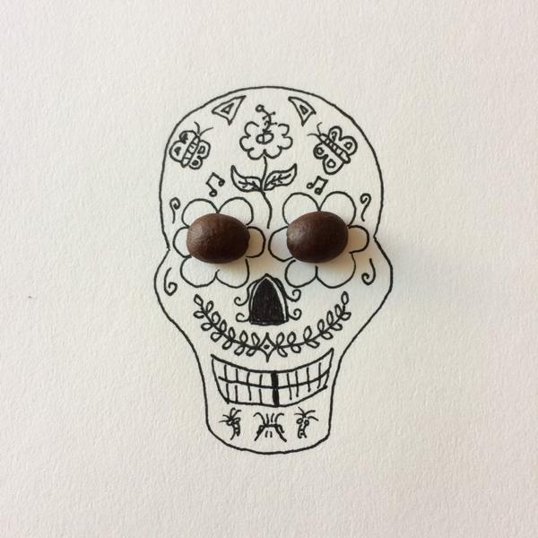 simplecoffeeart's tweet photo. El dia de Los muertos. #sugarskull #simplecoffeeart #halloween #DayoftheDead http://t.co/8WmsxV32gs