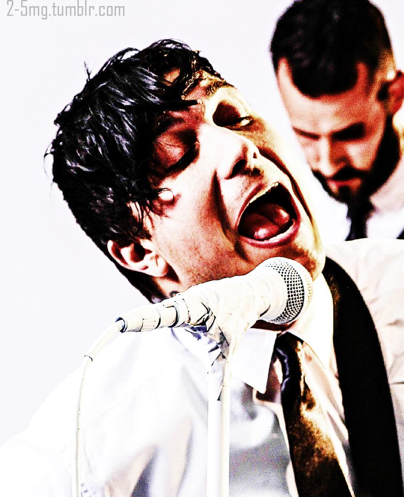 Happy birthday frank iero u bae 