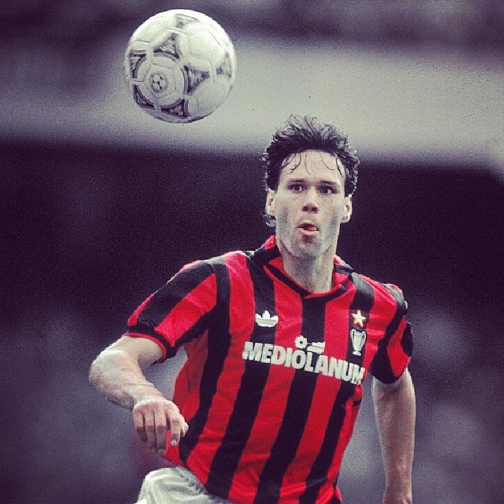 Happy 50th Birthday Marco Van Basten. One of the most glorious player ever. 