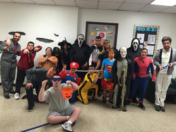 ICSdayprogram's tweet image. Happy #Halloween !
WE hope that eveyrone is safe and enjoys their night!
#Dayprogram #fun