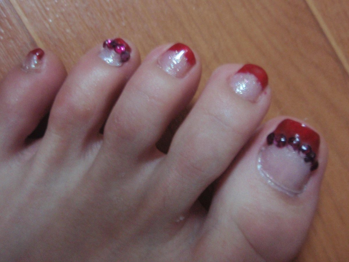 pedicure_bot's tweet photo. https://t.co/KocHXLw51z