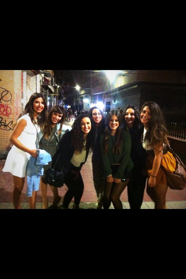 Isabel_LopezG's tweet photo. Noche diez con mis nenas👌💃 http://t.co/aGCf9ZrrCG