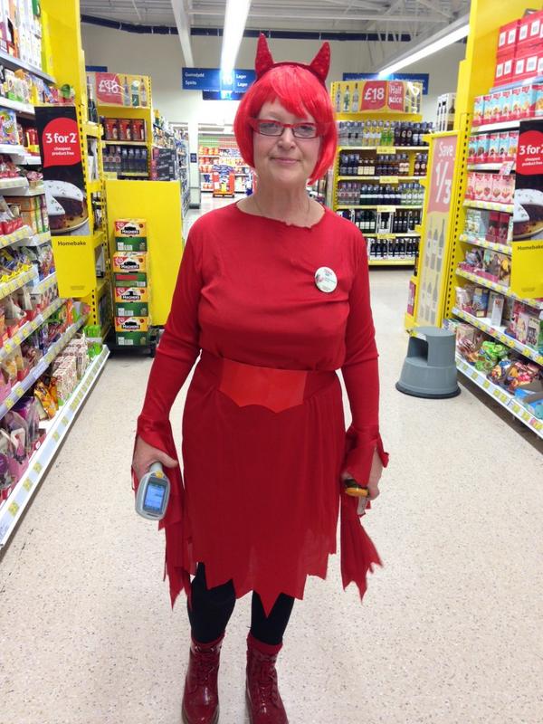 sarah davies tweet media