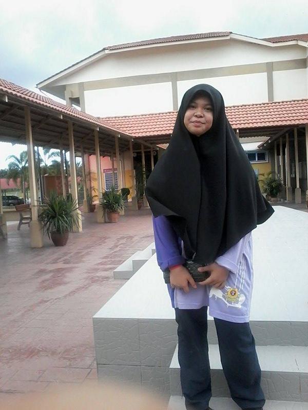 MaasyahNasuha's tweet photo. #nida #maasyah #fathiah http://t.co/RnLS5OveKE