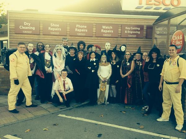 Well done team look great for Halloween 😃<a href="/ajwoods77/">Linh Hang</a> <a href="/markwinter1/">Mark Winter</a> <a href="/yamyah25113/">Sam Smith</a> @2millymolly <a href="/PBrewer31/">Paul Brewer</a>