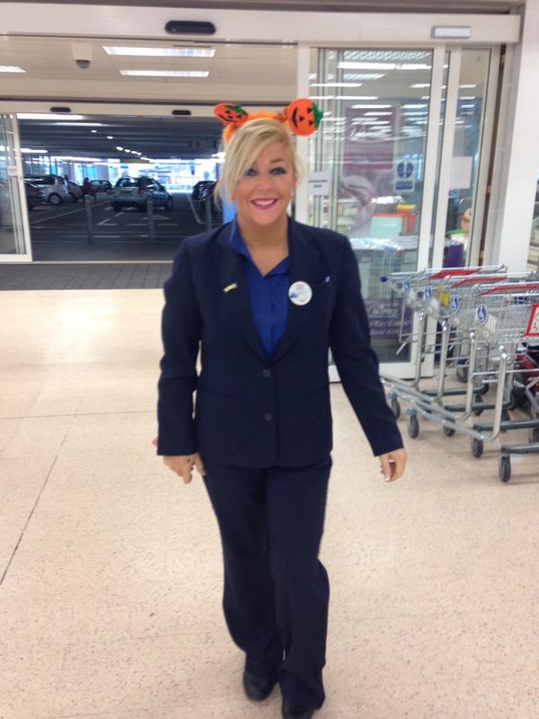 sarah davies tweet media