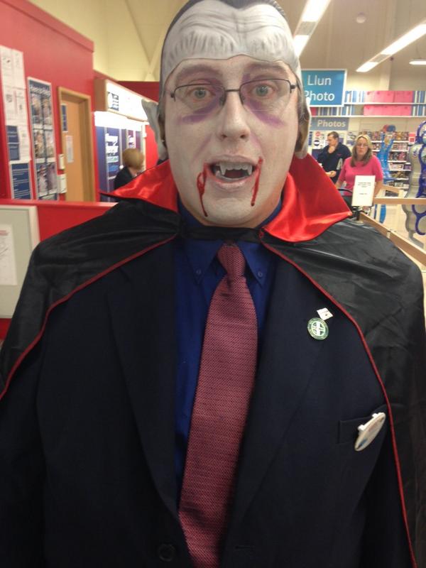 sarah davies tweet media