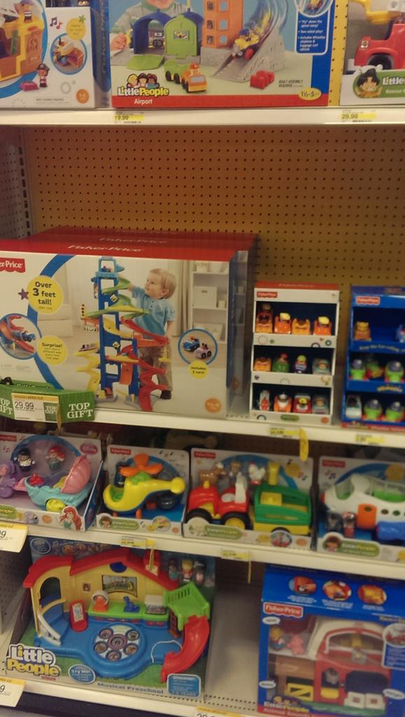 TylerWies's tweet photo. Looking for this year's #TopToys? @Target  in Andover has you covered! #T2025Titans @MichaelShelf16 @KatusaLee http://t.co/KEHTs3RFlZ