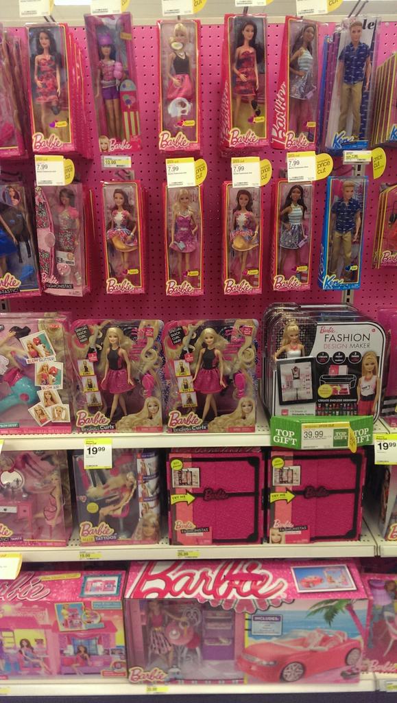 TylerWies's tweet photo. Looking for this year's #TopToys? @Target  in Andover has you covered! #T2025Titans @MichaelShelf16 @KatusaLee http://t.co/KEHTs3RFlZ