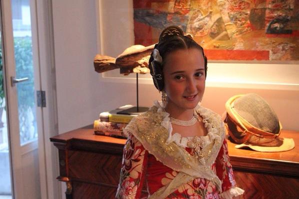 FGrabadorEsteve's tweet photo. Hoy 21.30h nombramiento de nuestras FFMM 2015 señorita Andrea Catalá Barandiarán y de la niña Patricia Peris Montoro. http://t.co/8XrspyeSCl