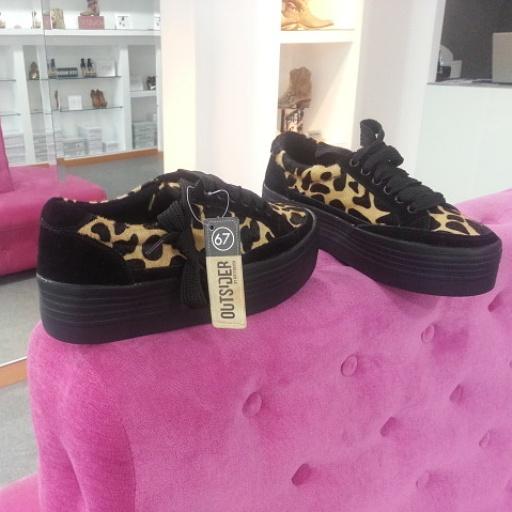 AlexlaShoes's tweet photo. Zapatilla de sixty seven by Alexla!!únete al look urbano y con estampado animal print de jirafa,,,muy casual!!!!! http://t.co/4saafmxdLn