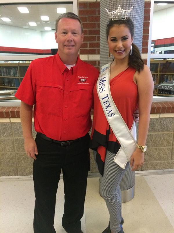 ArgyleISD's tweet photo. Miss Texas is gracing us with her presence at #ArgyleMS today http://t.co/RGycMZP7Gi