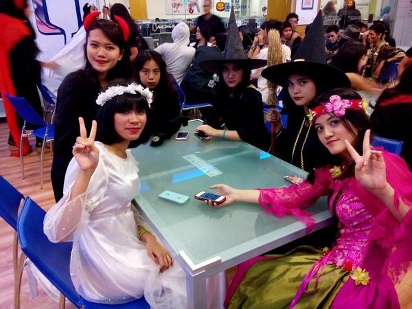 WallStreetPIM's tweet photo. Thank you for coming guys! Check out the photos of Friday Fright Night!! http://t.co/KvIUpBjXmL
